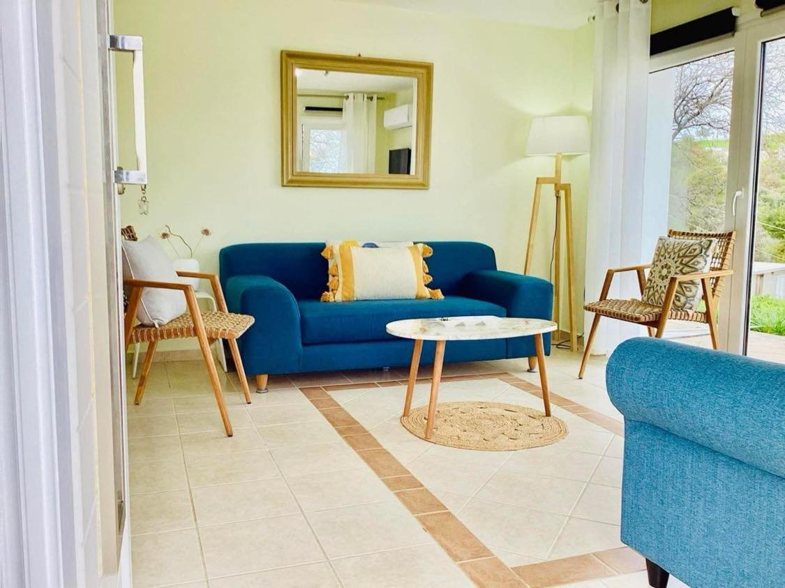 The Blue House Apartment Vromolithos Exterior photo